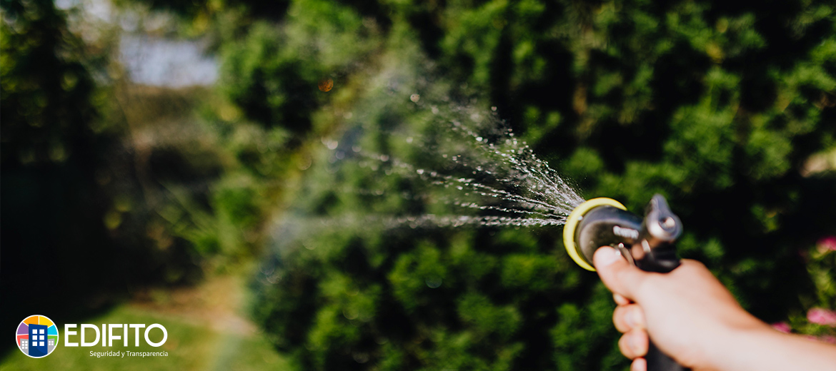 Así se deben cuidar los jardines de los condominios