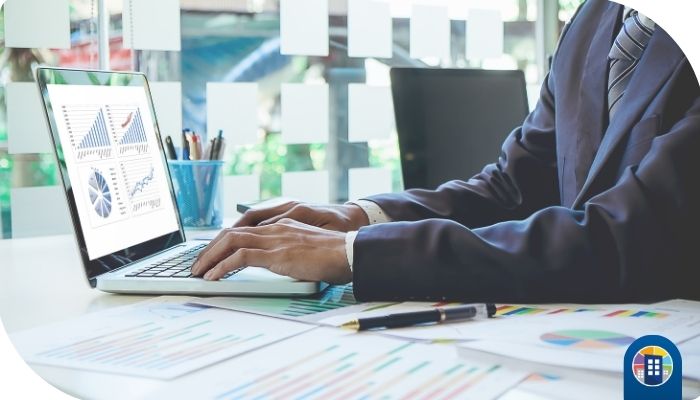 ¡Genera el informe mensual del comité al instante con EDIFITO!